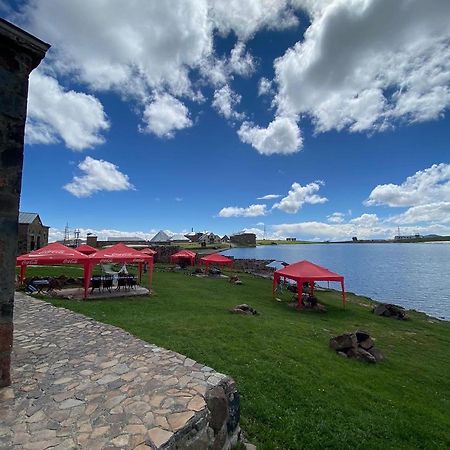 Mount Aragats Aparthotel Byurakan Bagian luar foto